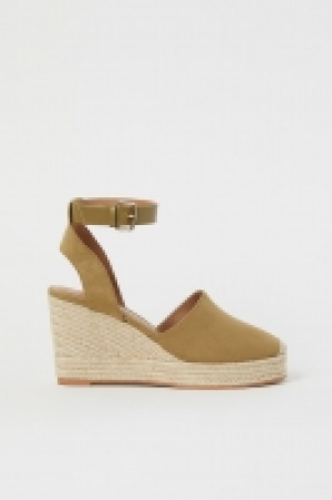 HM  Wedge-heeled sandals