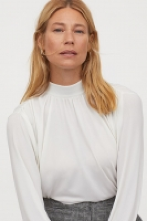 Stand-up collar top 9.00 €