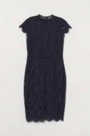 Lace dress 26.00 €