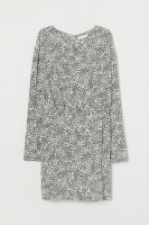 Crêpe dress 16.00 €