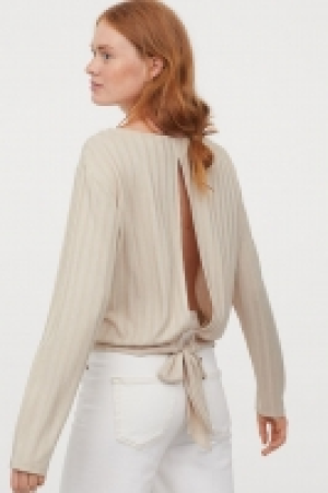 Crêpe tie-hem top 9.00 €