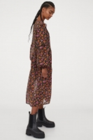 Frill-trimmed dress 13.00 €