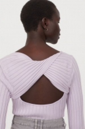 Wrapover-back jumper 11.00 €