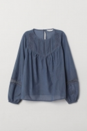 HM  Blouse with pin-tucks