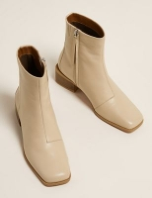 Leather Block Heel Square Toe Ankle Boots 63.00 €