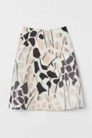 Satin skirt 21.00 €