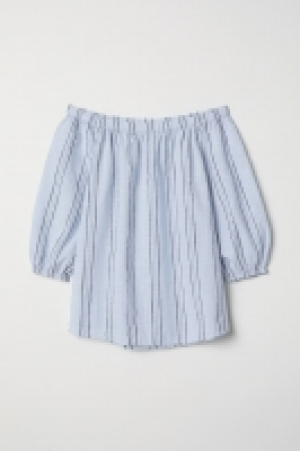 Off-the-shoulder blouse 13.00 €
