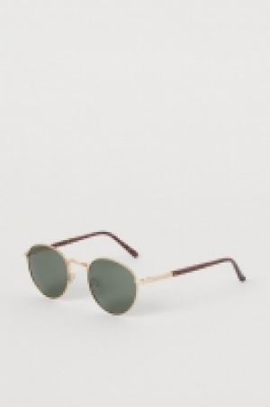 Polarised sunglasses 6.00 €
