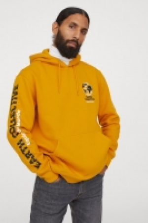 Printed hooded top 11.00 €