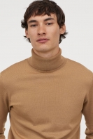 HM  Wool-blend polo-neck jumper