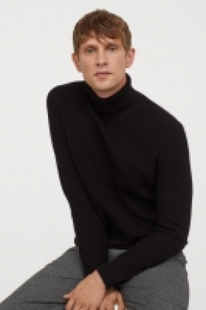 Rib-knit polo-neck jumper 13.00 €