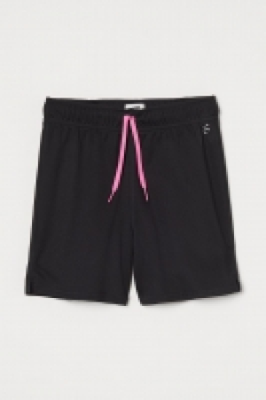 Sports shorts 7.00 €