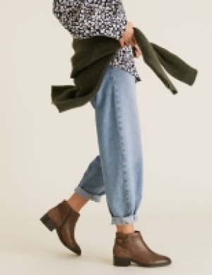 Wide Fit Leather Block Heel Ankle Boots 57.40 €