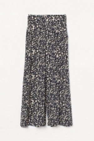 Wide trousers 9.00 €