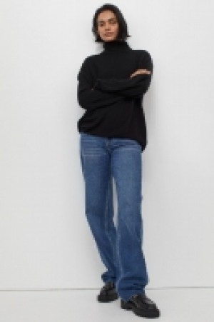 Fine-knit polo-neck jumper 18.00 €