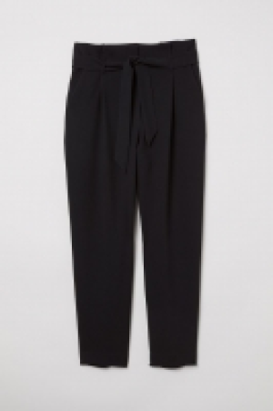 Paper bag trousers 16.00 €
