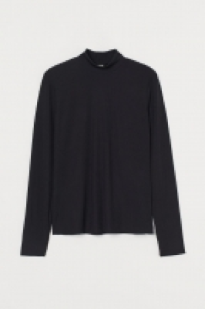 Ribbed turtleneck top 8.00 €