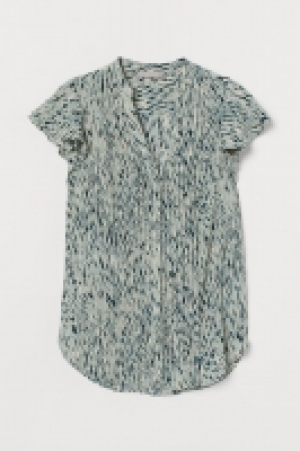 Pin-tuck blouse 11.00 €