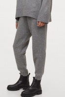 HM  Knitted joggers