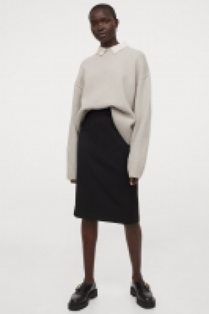 HM  Knee-length pencil skirt