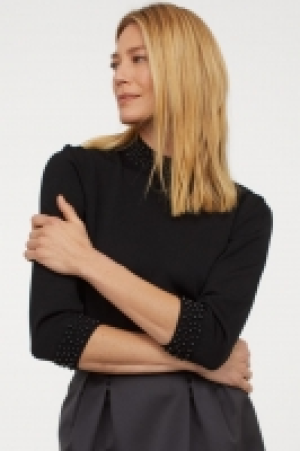Beaded jumper 32.00 €