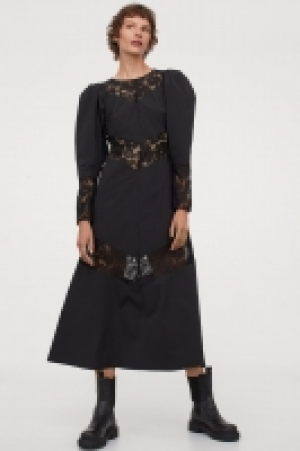 HM  Lace-trimmed dress