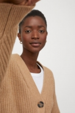 Rib-knit cardigan 20.00 €