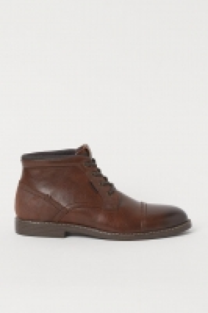 HM  Chukka boots