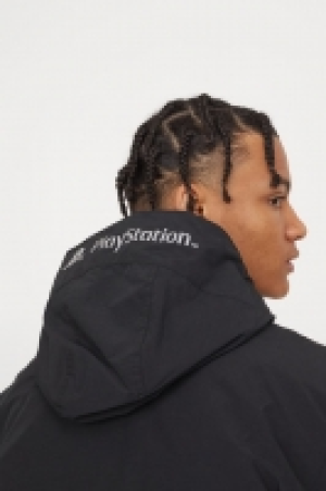 Printed windbreaker 29.99 €