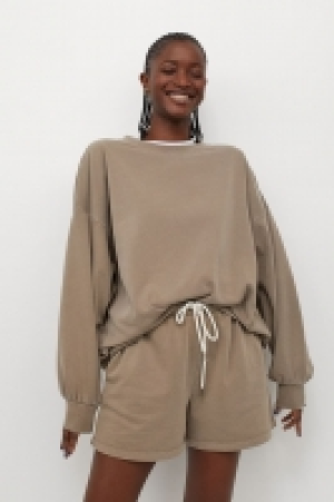 Sweatshirt shorts 8.00 €