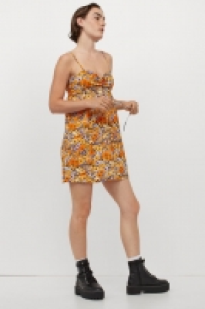 Short dress 8.00 €