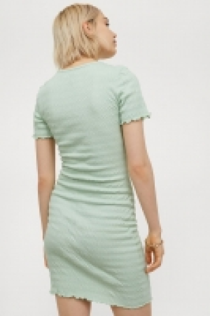 Smocked dress 8.00 €