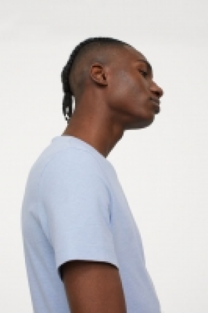V-neck T-shirt Slim Fit 5.00 €