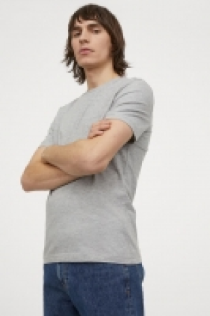 Round-necked T-shirt Slim Fit 5.00 €