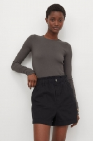 Twill shorts 5.00 €