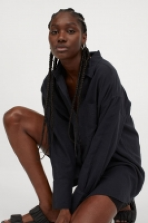 HM  Oversized linen-blend shirt