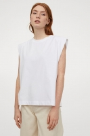 Sleeveless T-shirt 5.00 €