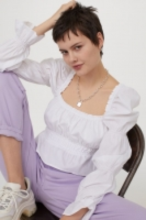 Cropped puff-sleeved top 10.00 €