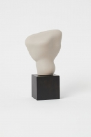 HM  Stoneware sculpture