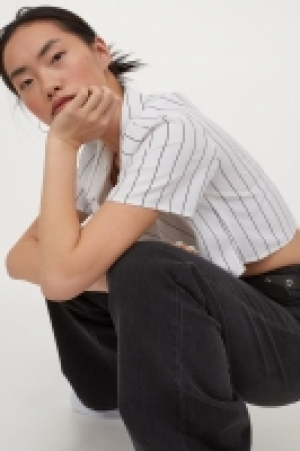 HM  Cropped blouse