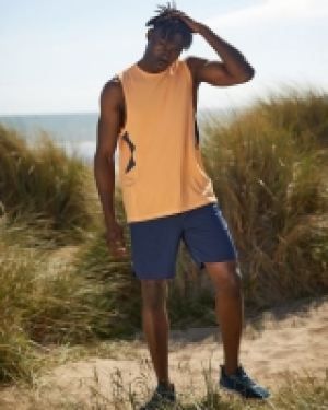 Woven Short 7.00 €