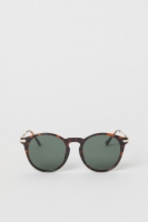 Sunglasses 6.00 €