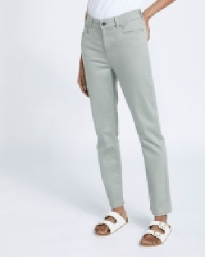 Straight Fit Mid Rise Jeans 12.00 €