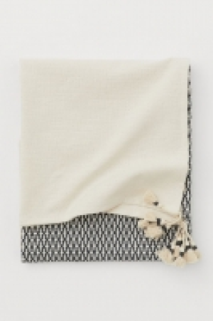 Block-patterned tablecloth 25.00 €