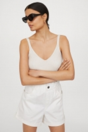 Twill shorts 3.00 €
