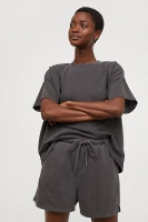 Sweatshirt shorts 6.00 €