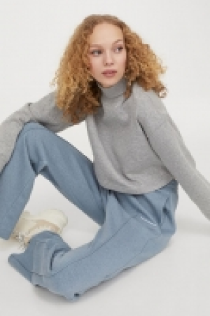 High-waisted joggers 9.00 €