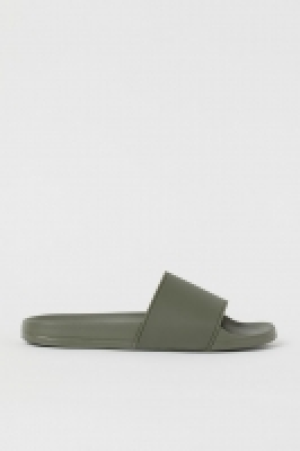 Pool shoes 9.00 €