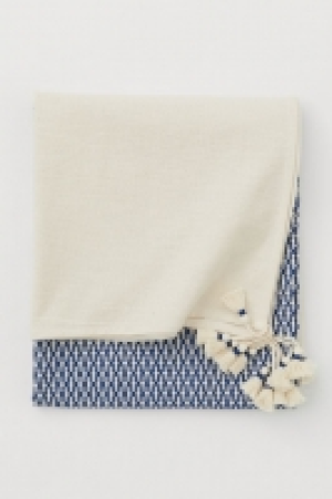 Block-patterned tablecloth 15.00 €