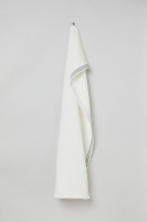 Waffled bath towel 12.00 €